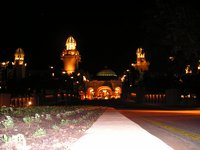 Click to see big picture (2048x1536 pixels; 616 KB)