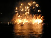 Click to see big picture (2048x1536 pixels; 590 KB)