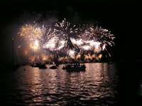 Click to see big picture (2048x1536 pixels; 666 KB)